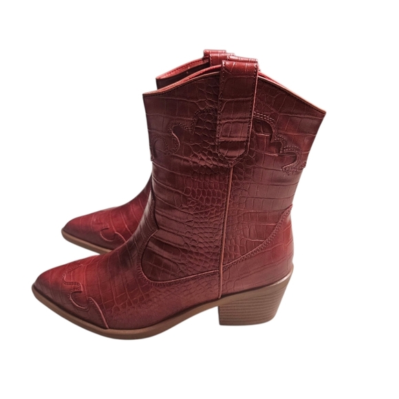 Mia Women's McKayla Red Western Half Boots - Picture 4 of 8
